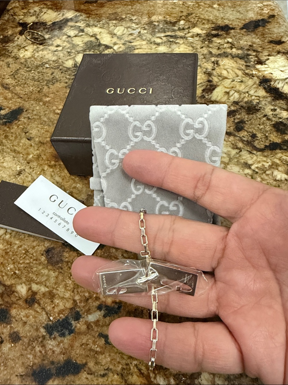 Gucci Silver ID Tag Link Bracelet - Picture 2 of 7